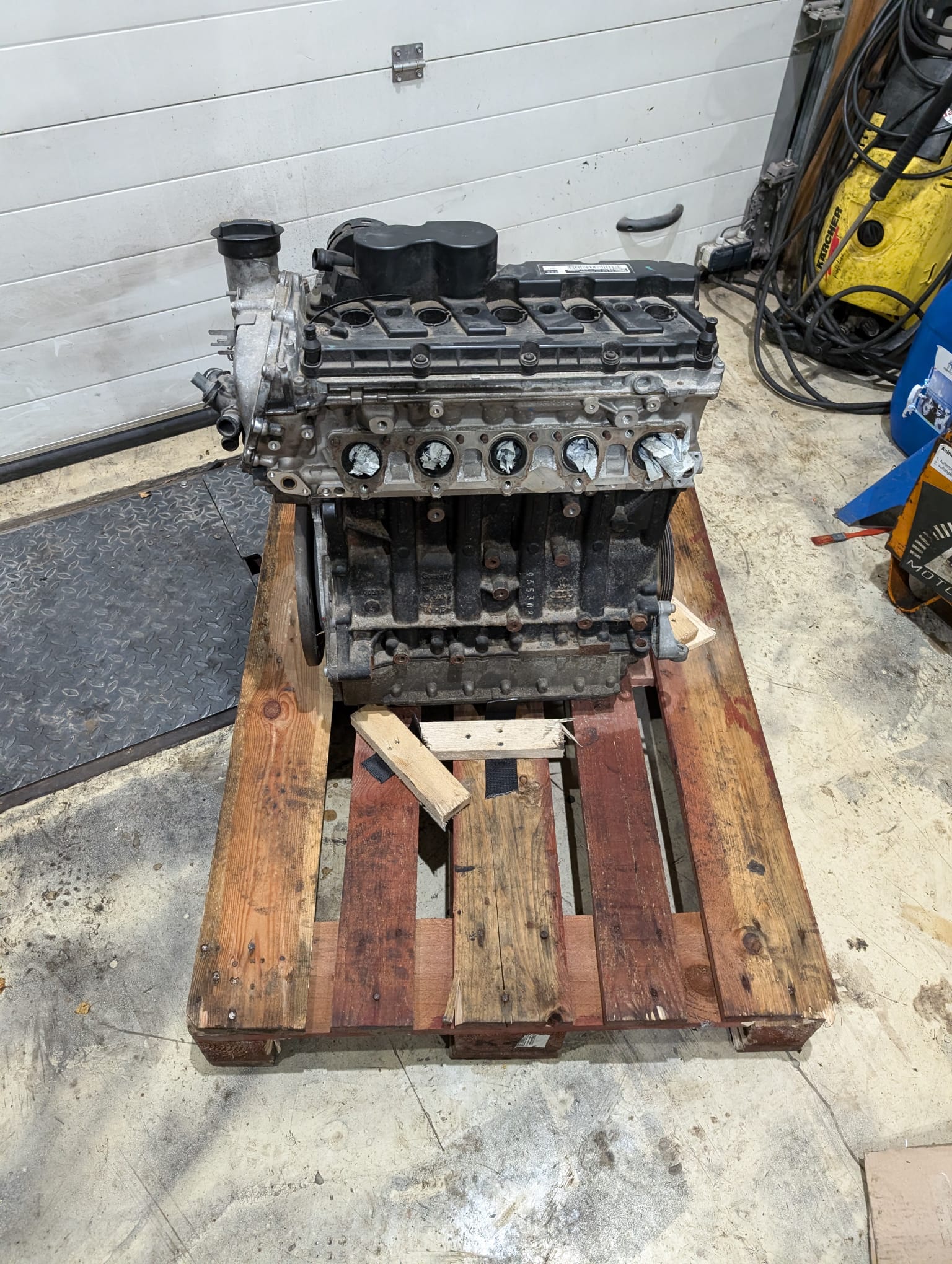 VW / AUDI  07K 2.5L 20V 5-Zylinder FSI Motor EA855 – Gebrauchtmotor (Kennbuchstabe: CBU)