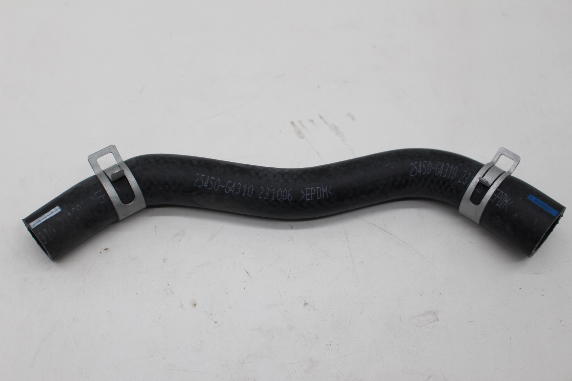 Kühlmittelschlauch mit Schelle Hyundai i30 Ceed 1.5 T-GDI 25450-G4310 neu