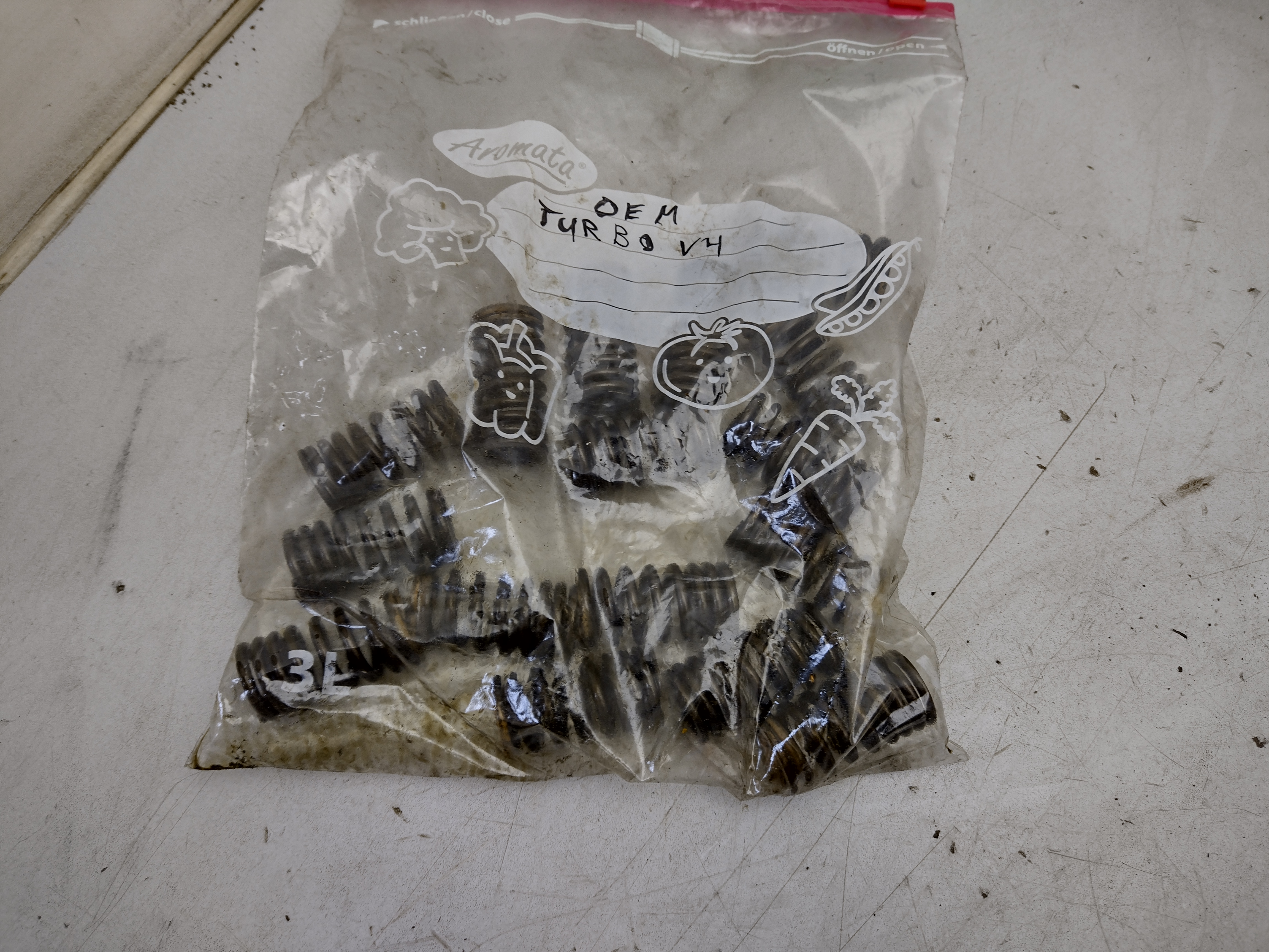 Original OEM Ventilfedern von Subaru Impreza WRX STI V4