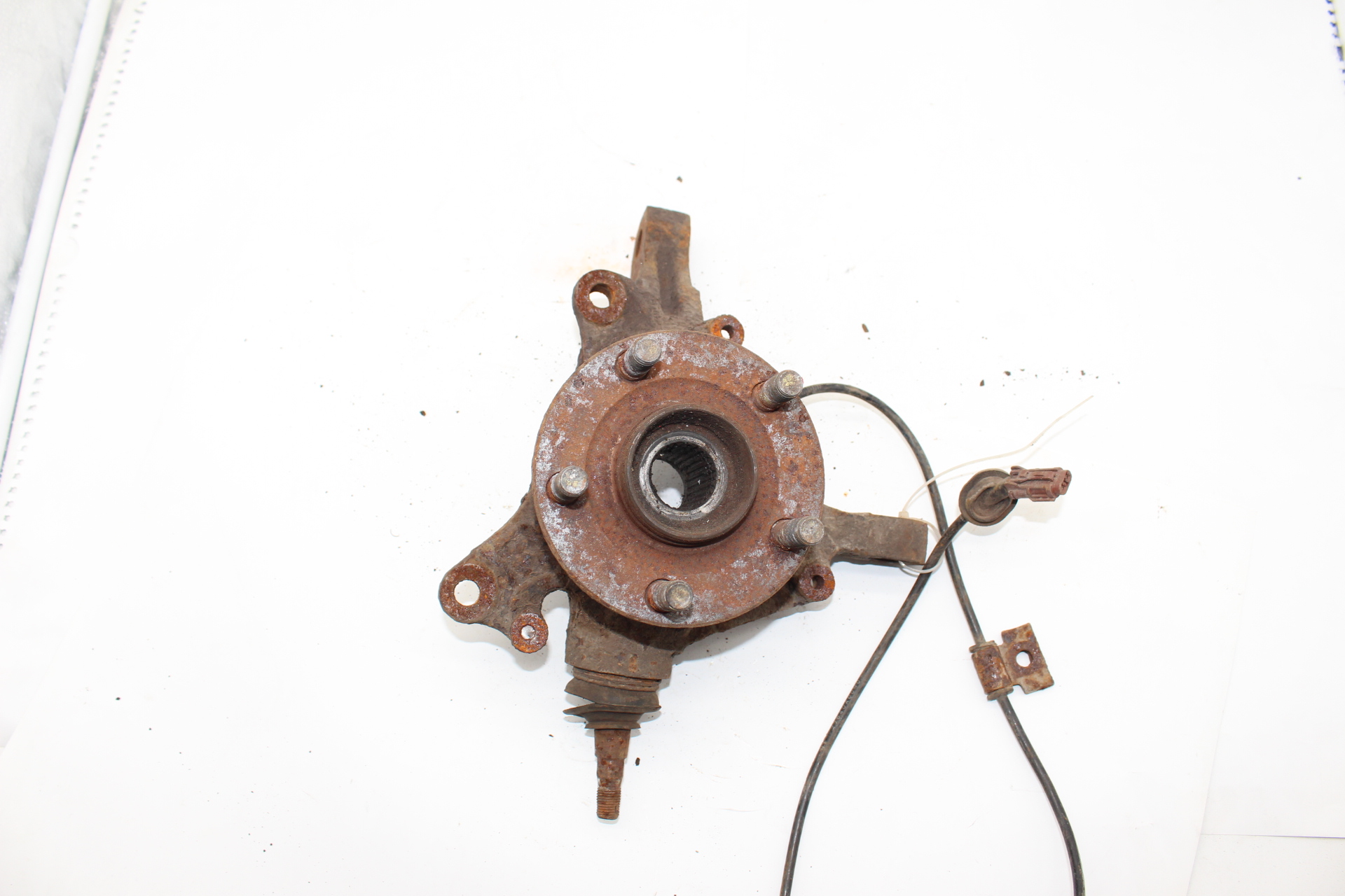 Radlagergehäuse / Achsschenkel vorne links mit ABS-Sensor und Radnabe für Subaru Impreza GD GG 2001–2007