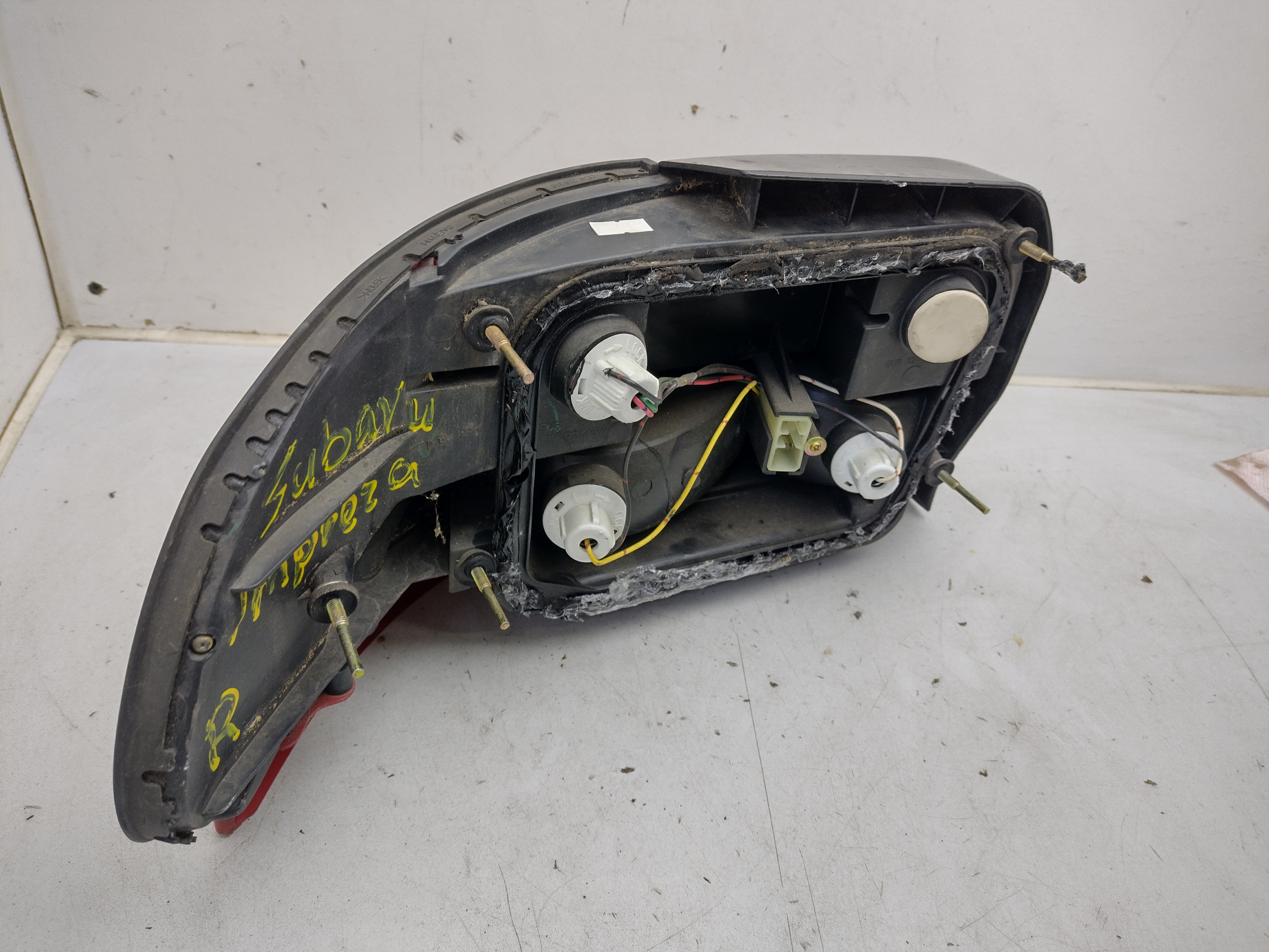 Rückleuchte Rücklicht hinten rechts von Subaru Impreza GF 93-00 Kombi