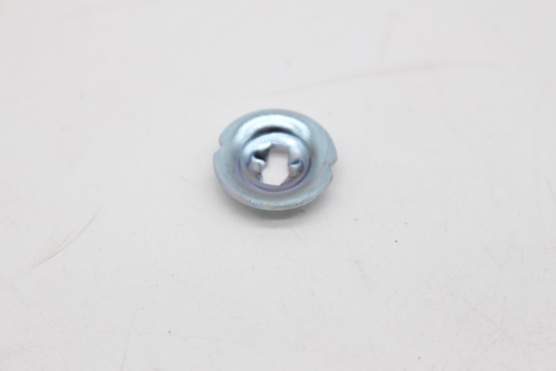 Handbrems Haltefeder Teller hinten für Subaru Impreza Legacy Forester 26722AE001