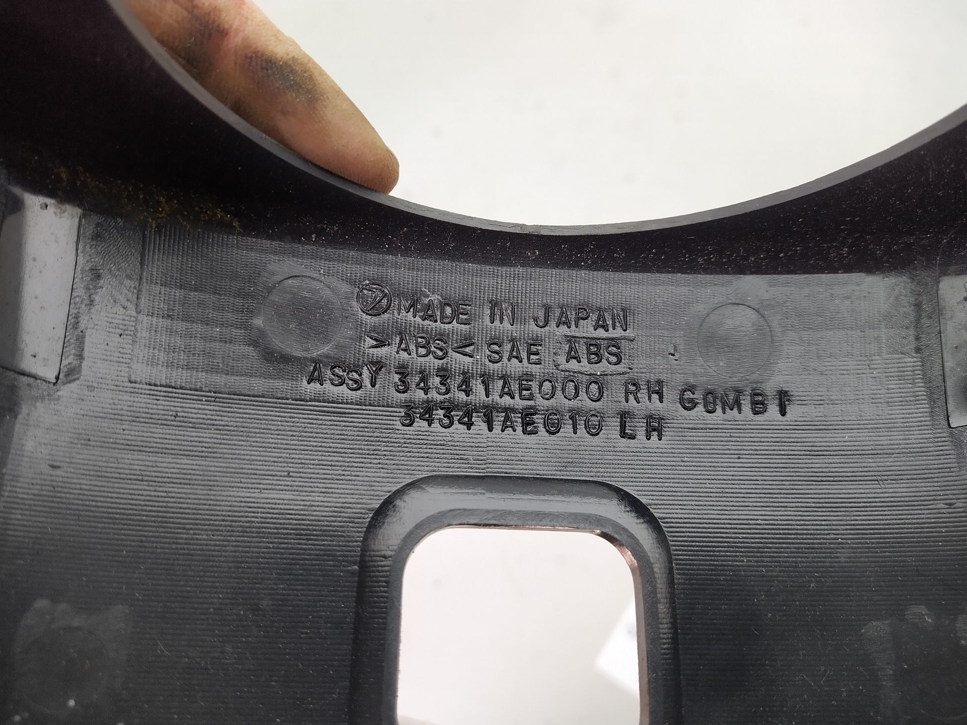 Abdeckung hinter Lenkrad für Subaru Impreza GG/GD Bj.01-05 34341AE010