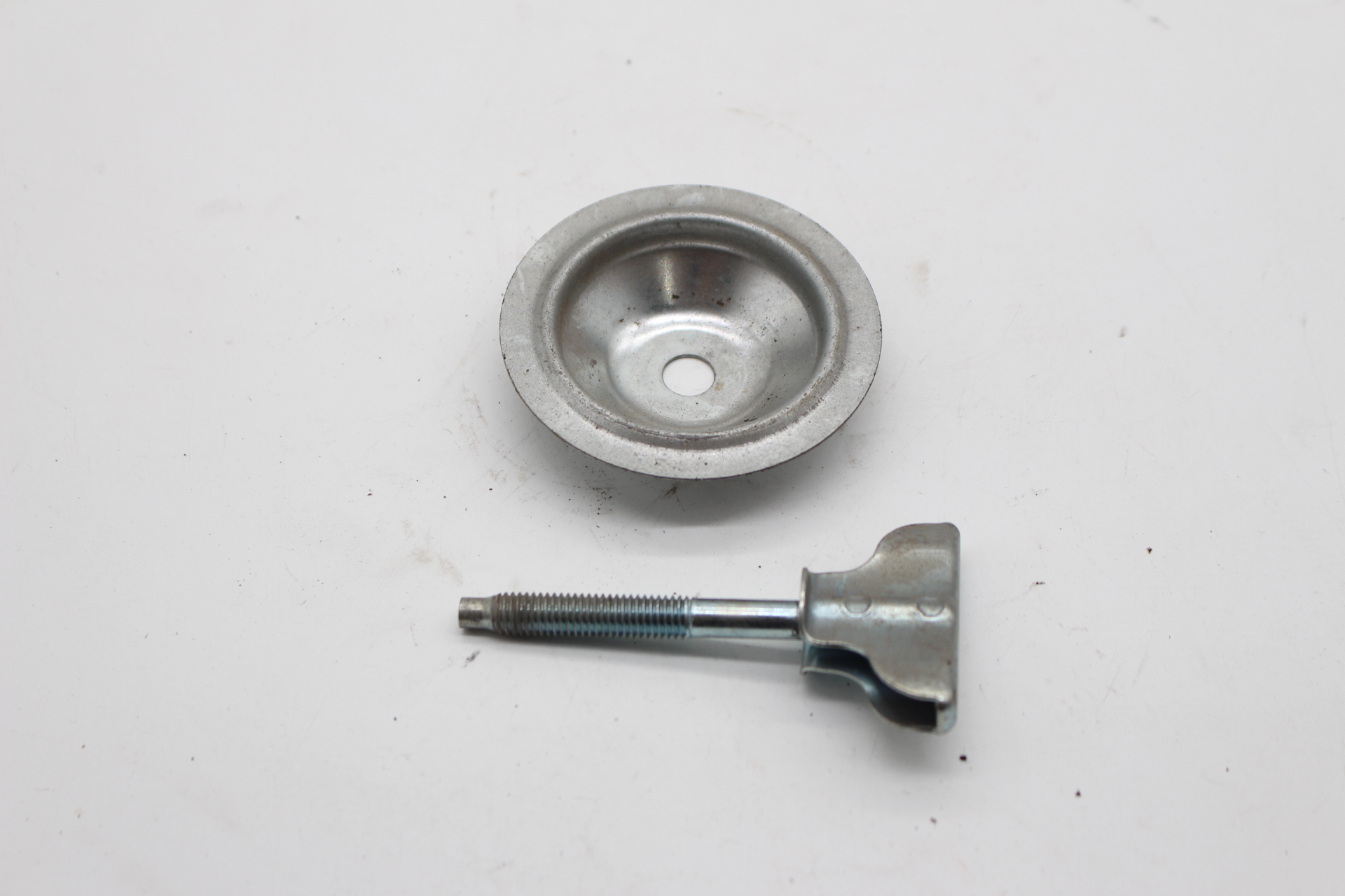 Schraube Halter Reserverad für Subaru Impreza GC / GF 1992–2000