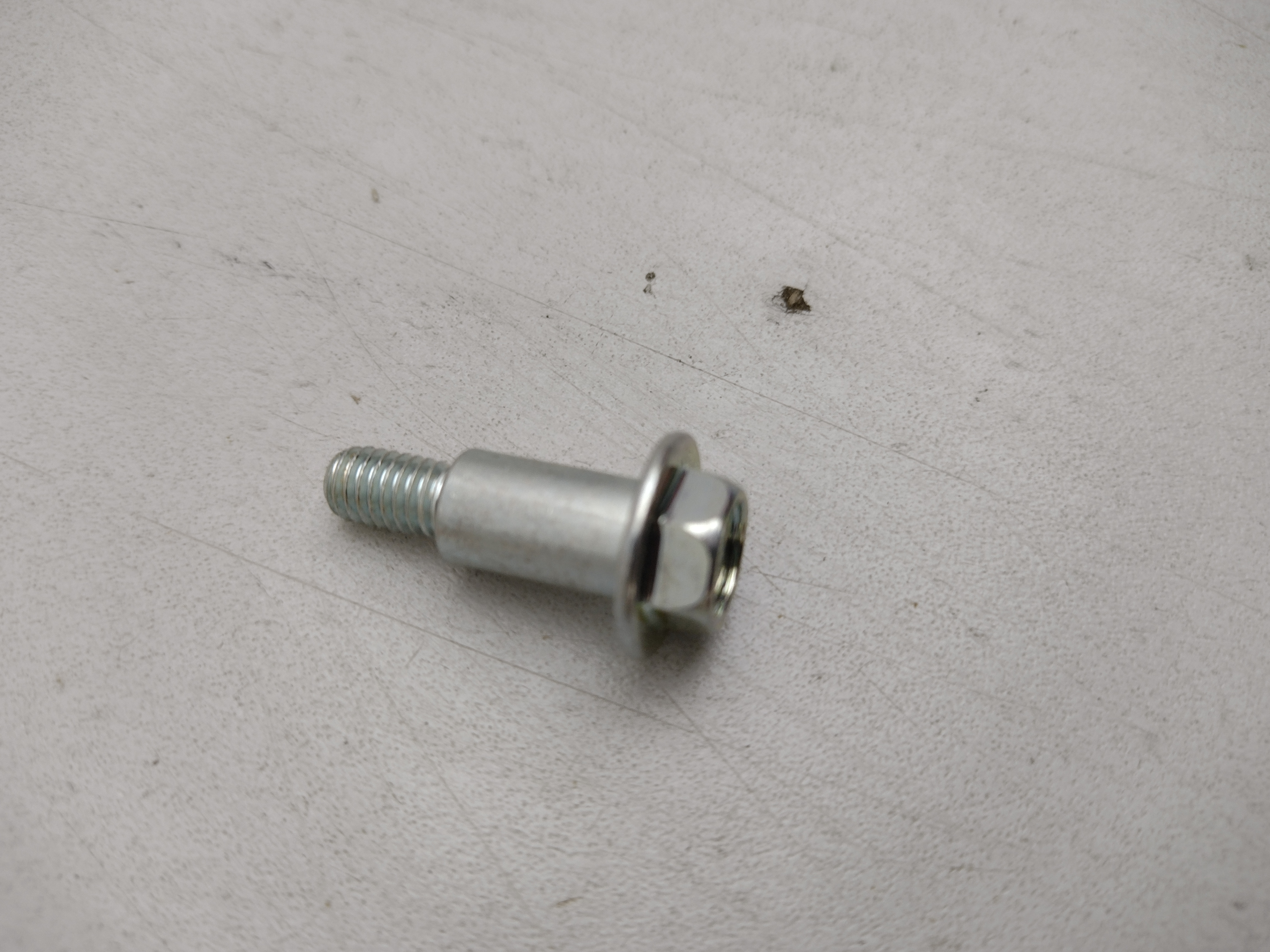 Schraube Zahnriemenabdeckung Mitte - 800706950 für Subaru