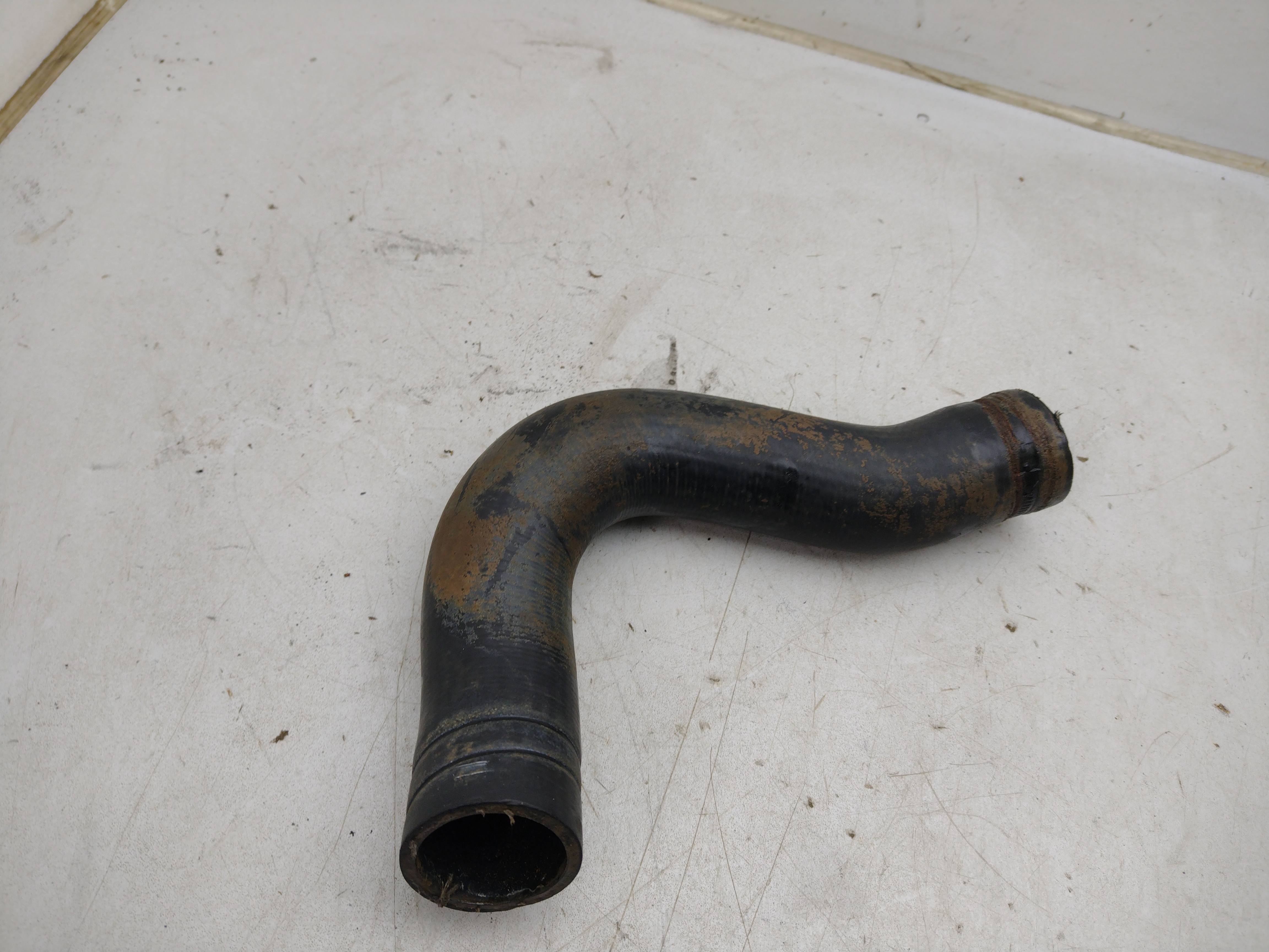 Unterer Kühlwasserschlauch von Subaru Impreza GC8 GF8