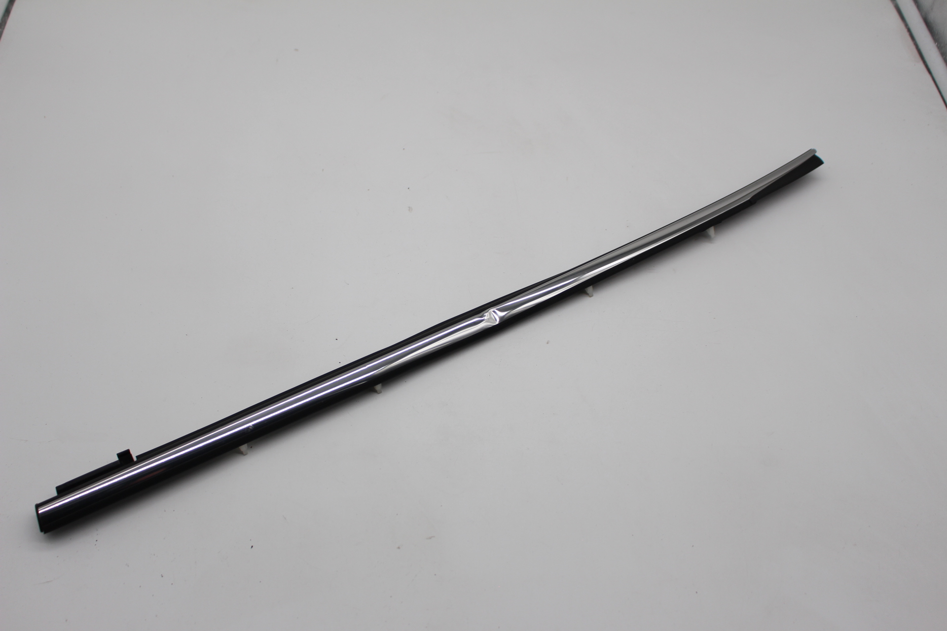 Peugeot 108 / Citroen C1 II Dichtleiste, Türscheibe hinten links außen B000828480 NEU NOS NEW OEM