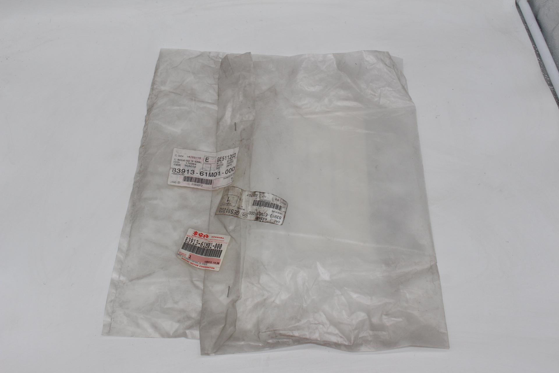 Original SUZUKI 83913-61M01-000 Trim Windshield Opening