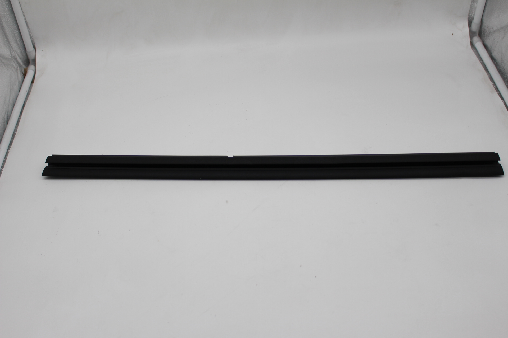 Peugeot / Citroen TÜRSCHEIBNDICHTUNG 9309R7 NEU NOS NEW OEM