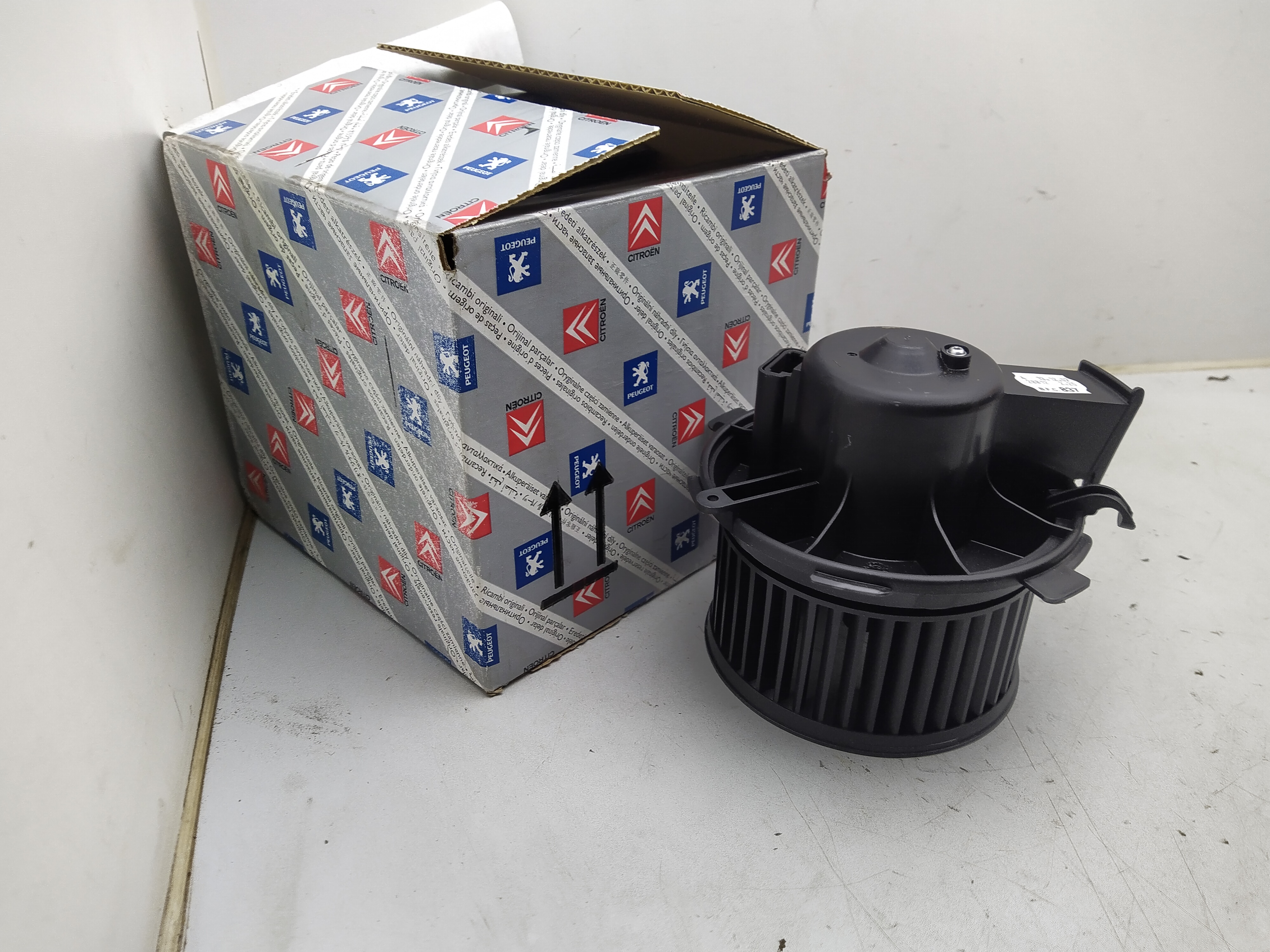 Peugeot 206 206+ GEBLÄSEMOTOR 6441J9 NEU NOS NEW