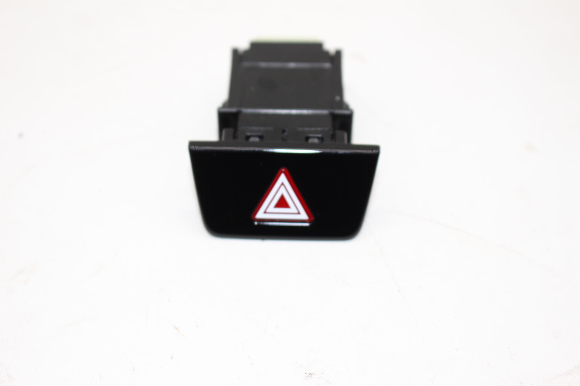 Original Hyundai Warnblinkschalter 93790-N7000 Tucson NX4 Hazard Switch