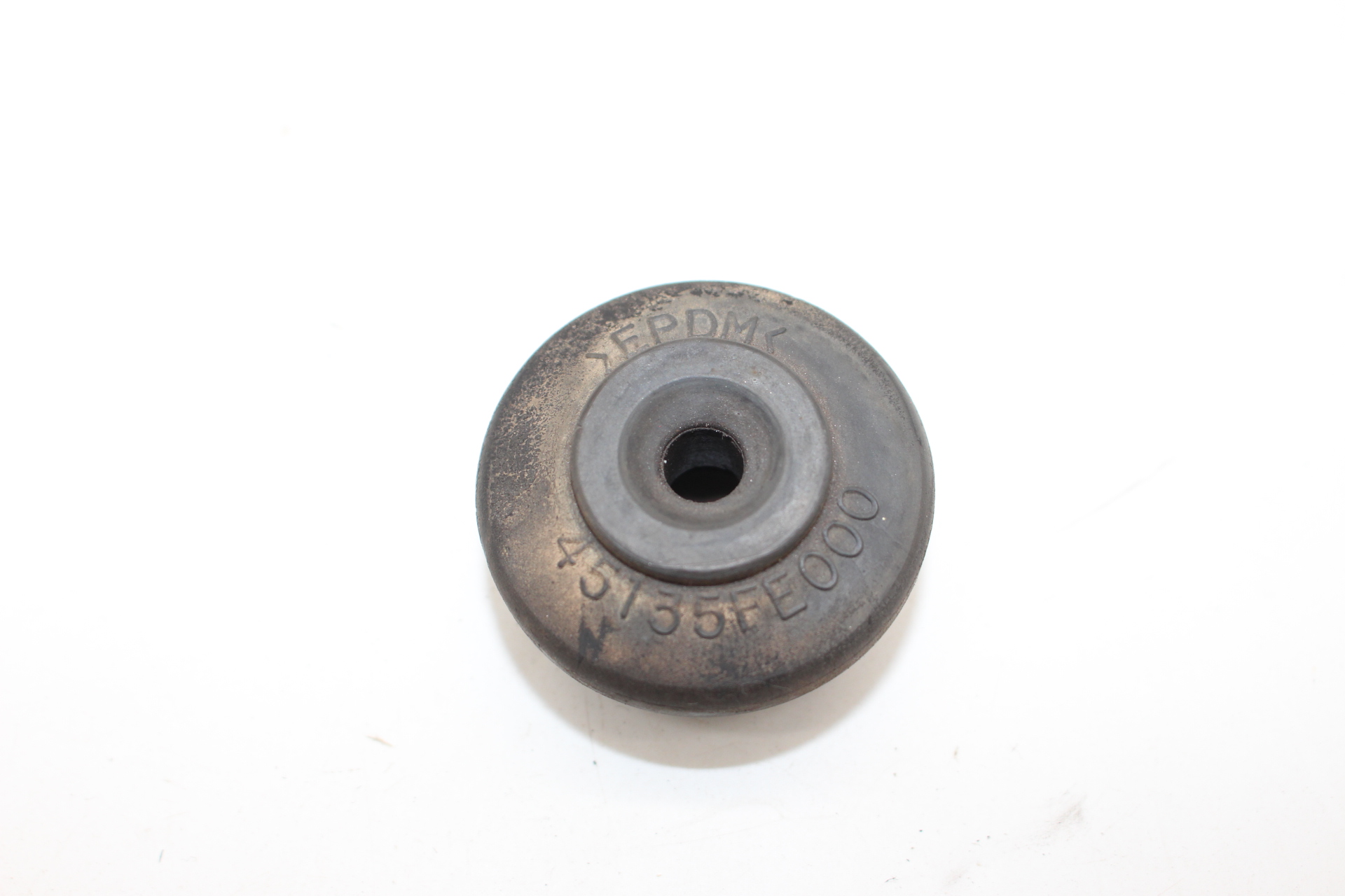 Kühler-Gummipuffer unten für Subaru – OEM 45135FE000