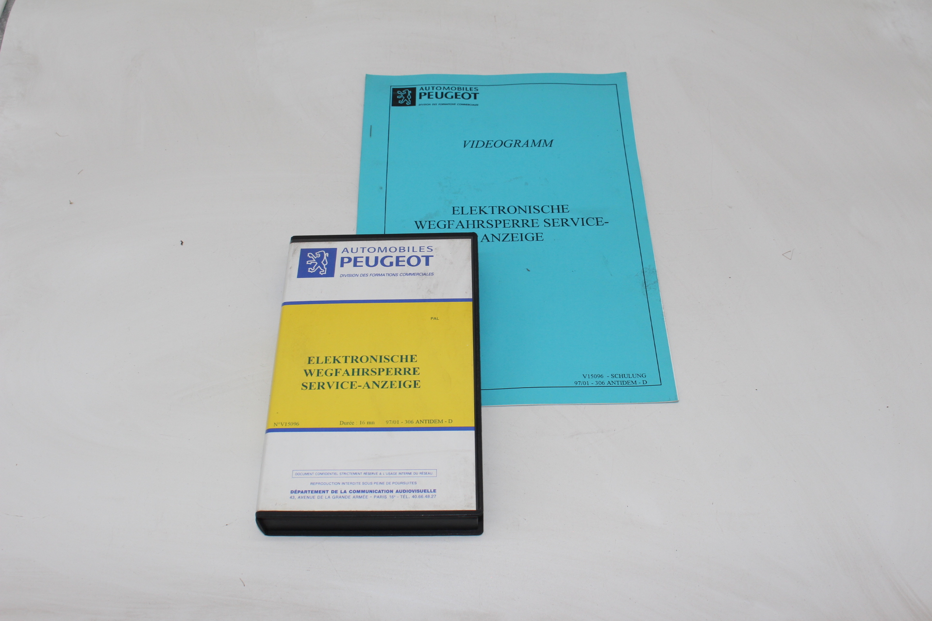 Peugeot Lehrvideokassette – ELEKTROSCHALTUNG WEGFAHRSPERRE, SERVICE-ANZEIGE